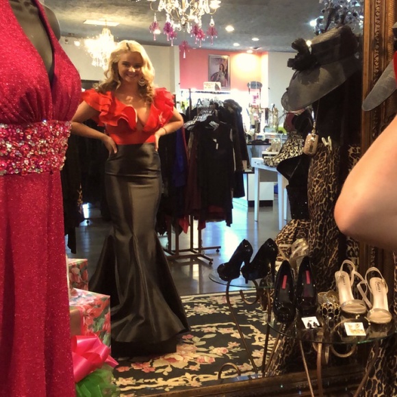 Sherri Hill Dresses & Skirts - 2 Pc Sherri Hill red and black prom dress NWT new